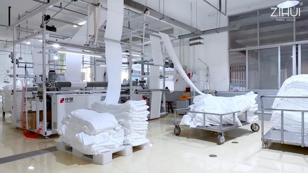 姿汇布草生产车间与设备、床品陈设