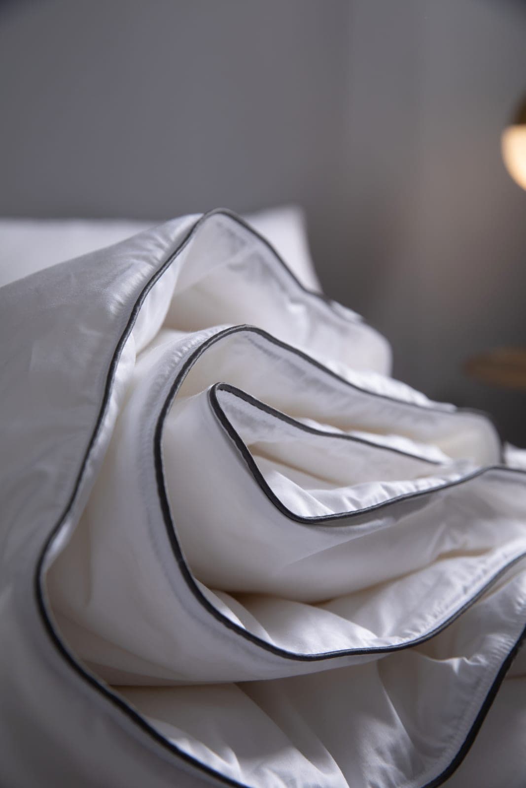 Duvet edge and folded construction detail